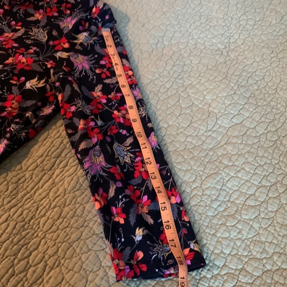 Lands End Ruffle V-Neck Top - Petite Large - Picture 12 of 15